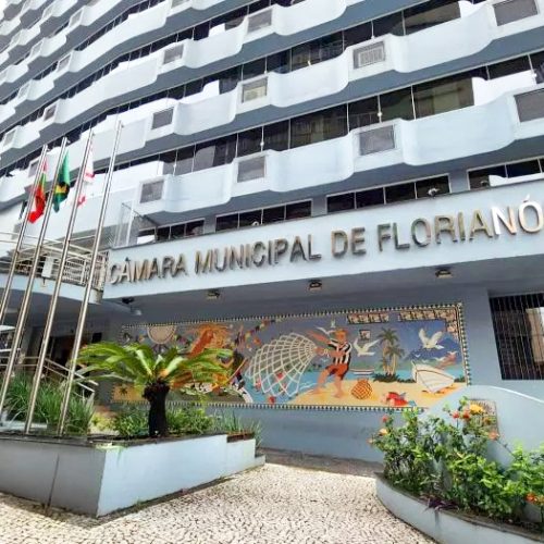 TCE/SC quer explicações sobre comissionados