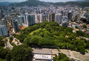 NOVA LUZ NO PARQUE