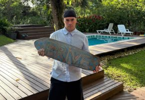 SKATE QUE VIRA AJUDA