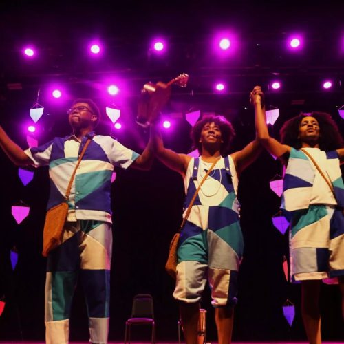 LIVRO, PALCO E PERTENCIMENTO