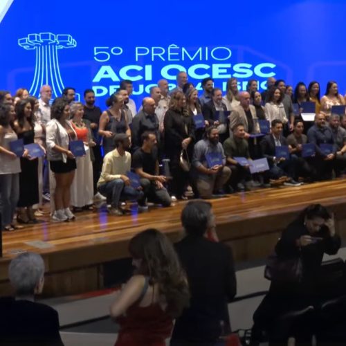 O tempo, o Jornalismo e o blazer nosso de cada dia