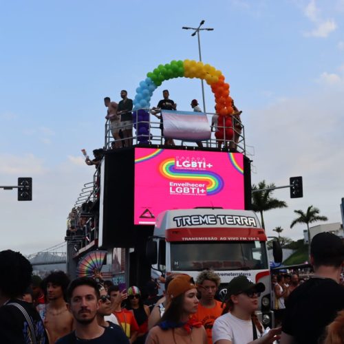 18ª Parada da Diversidade reúne mais de 100 mil pessoas