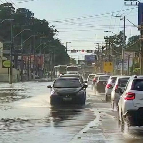Mar e Céu: A Ciência por Trás das Ressacas em SC