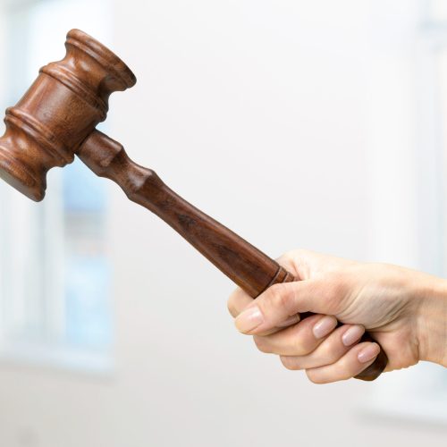 Um duro recado em defesa da legalidade